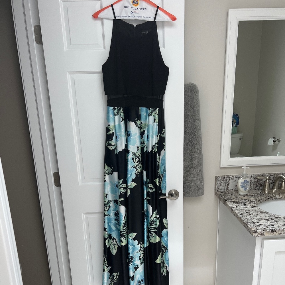 Worn Once And Don’t Want To Repeat - image 2